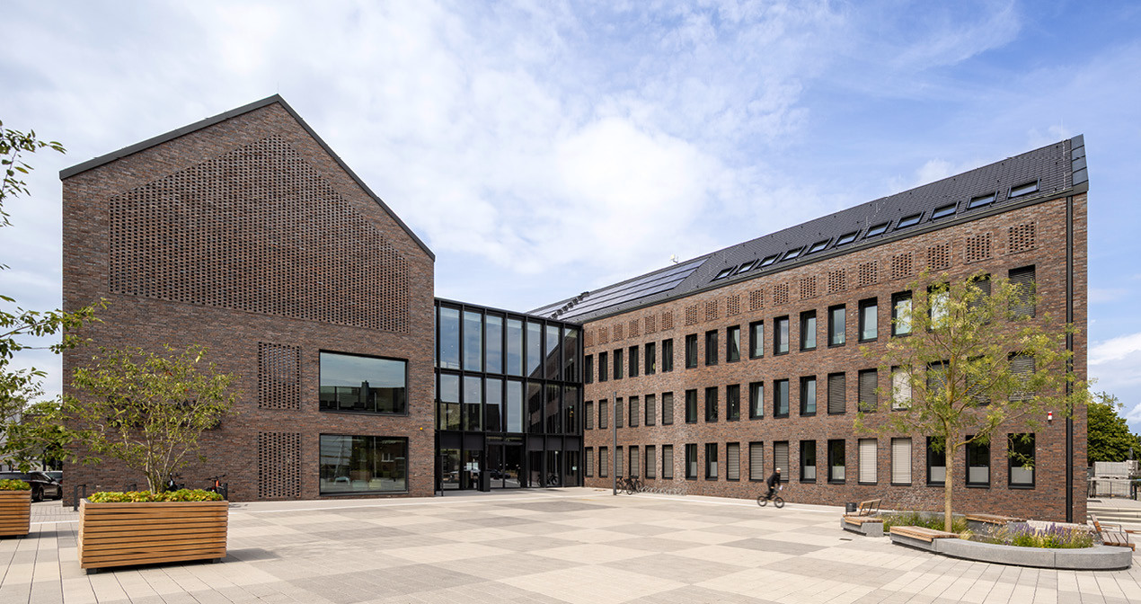 Slider Rathaus die „BürgerMitte“ Baesweiler